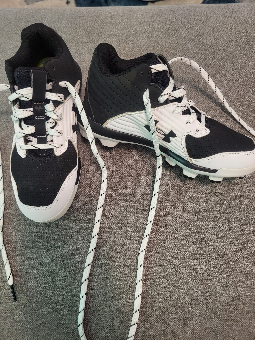 Under Armour Softball Black & White Cleats